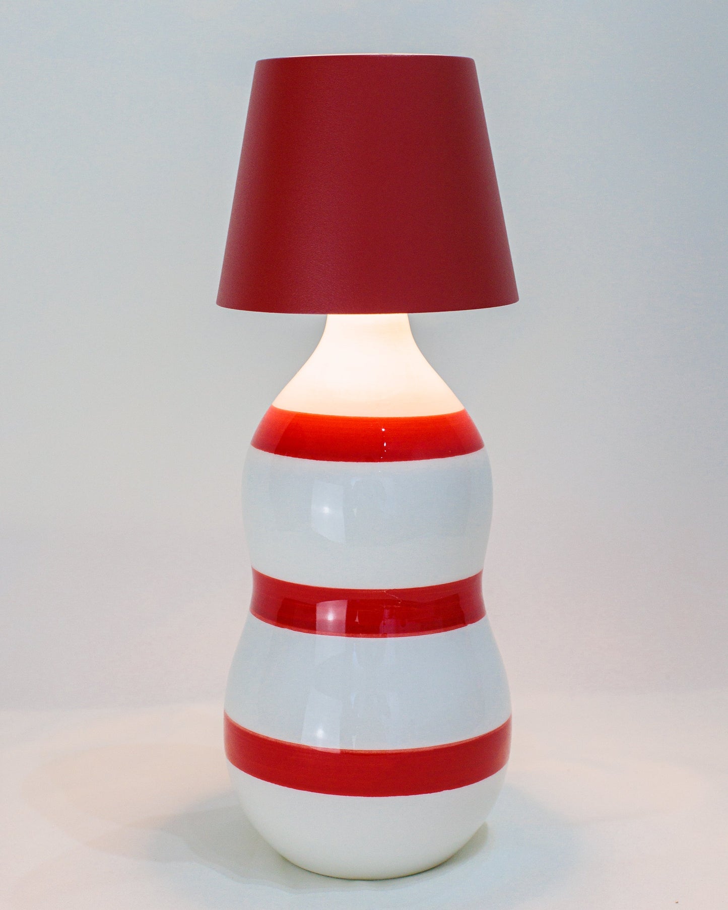 Luminária Poldina + Garrafa Lido Vermelha