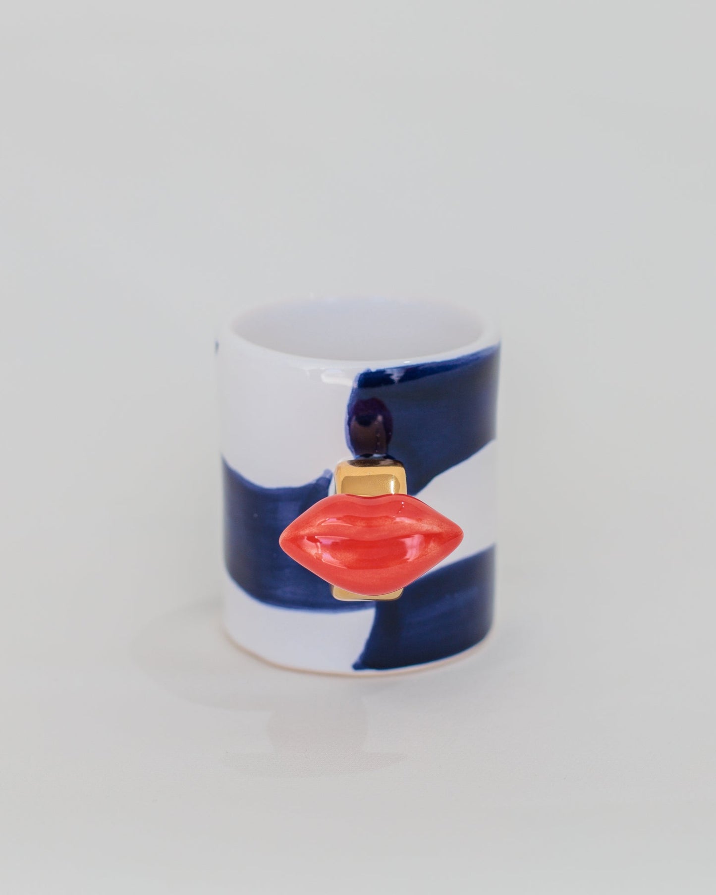 Caneca Smooch Gold em Cerâmica