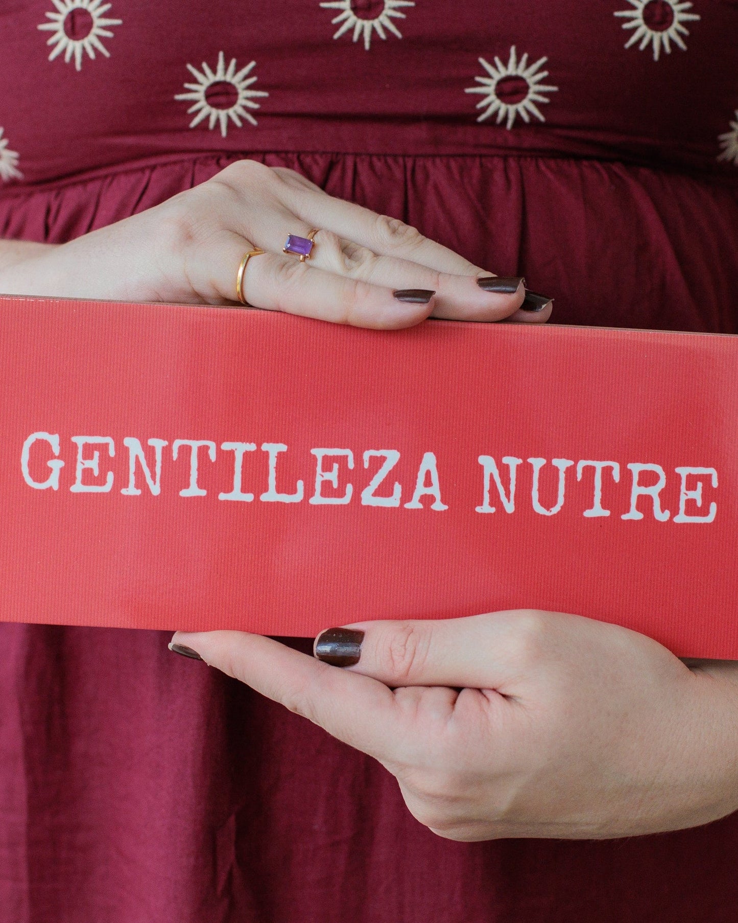 Azulejo decorativo 'gentileza nutre'