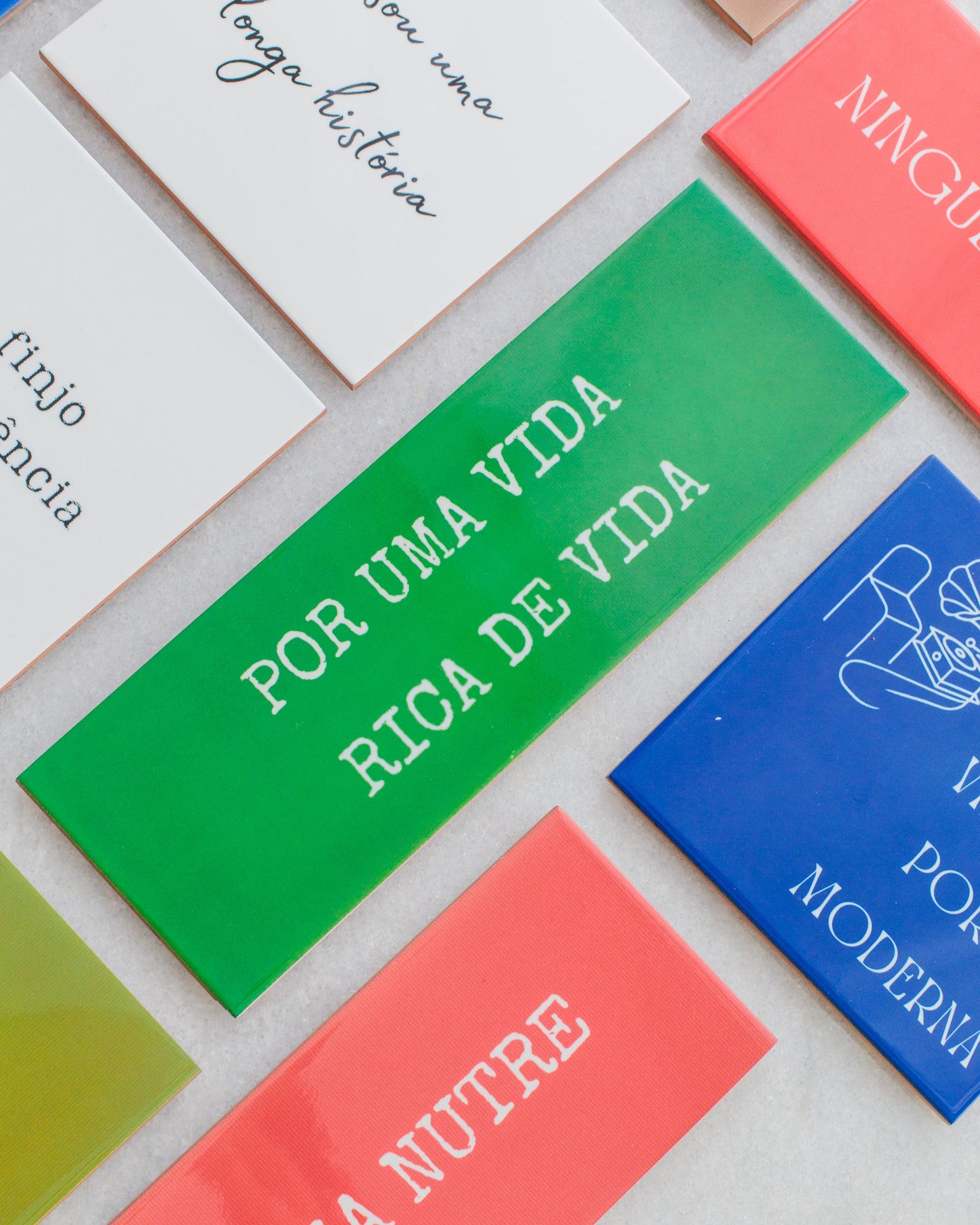 Azulejo decorativo 'por uma vida rica'