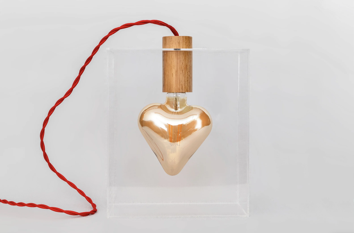 Luminária Coração Apertado (fio vermelho)