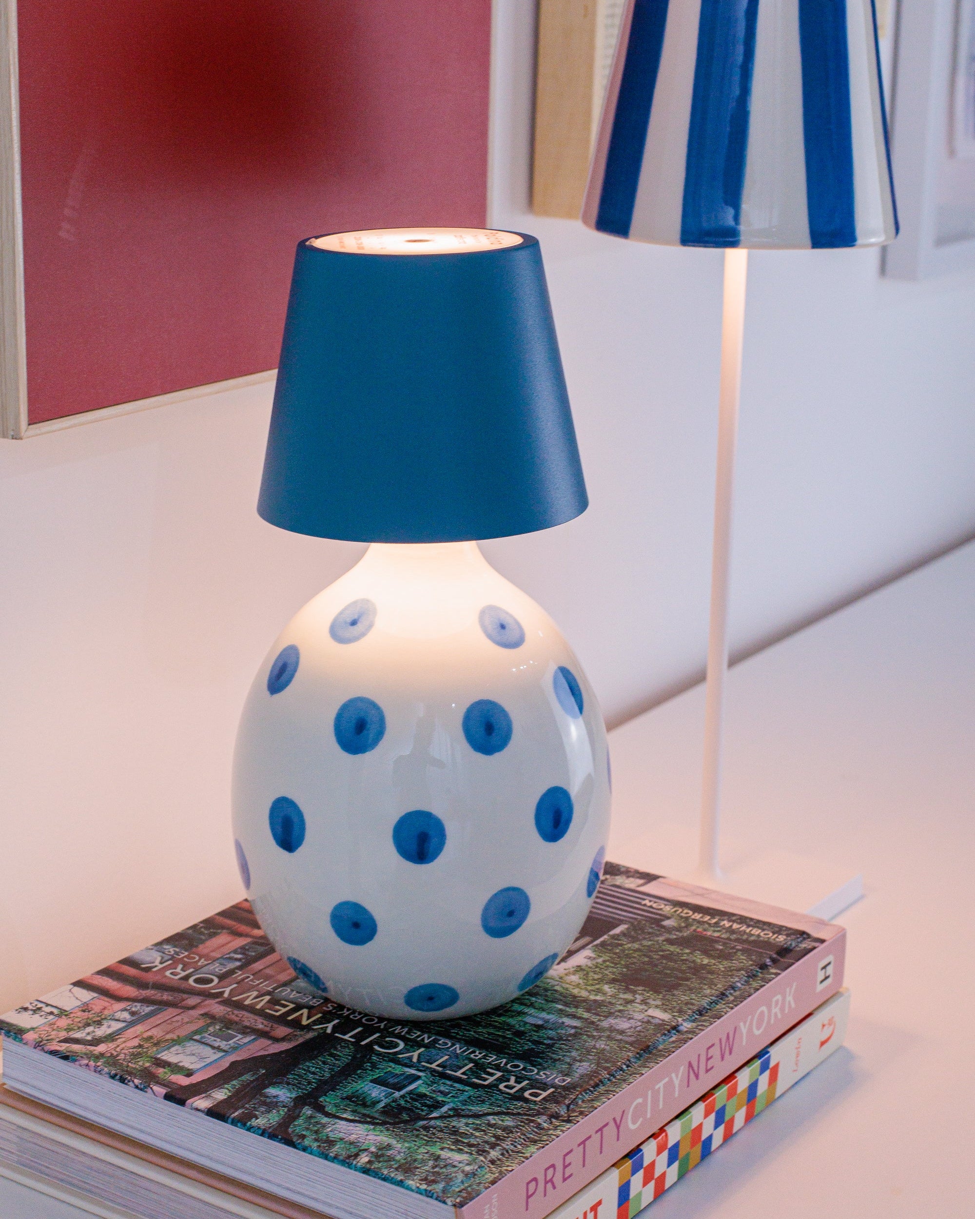 Luminária Poldina + Garrafa Lido Pontos Azul