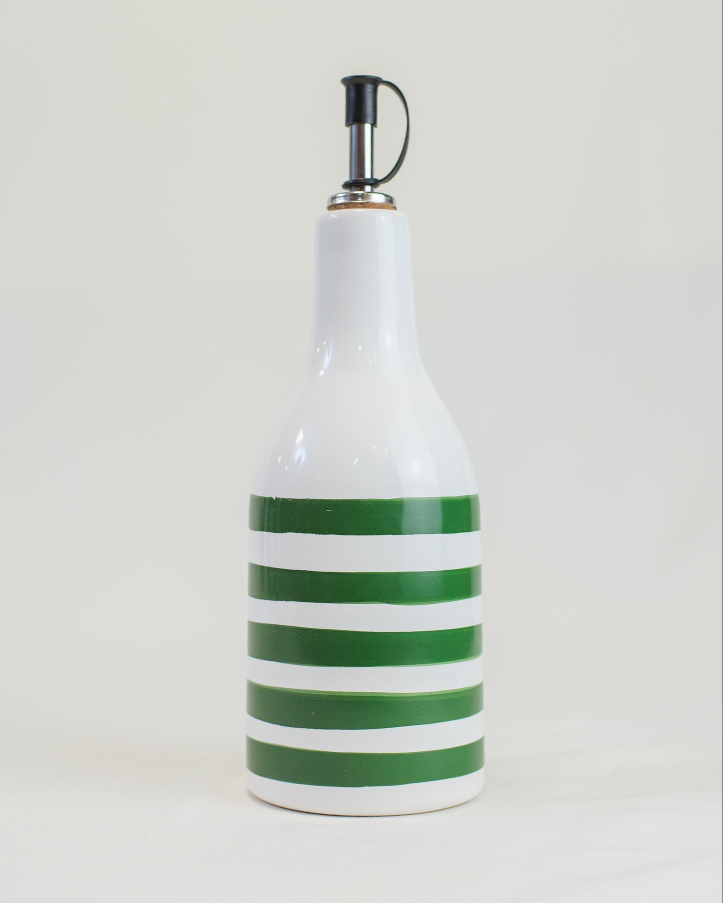 Garrafa listas verde com bico em cerãmica
