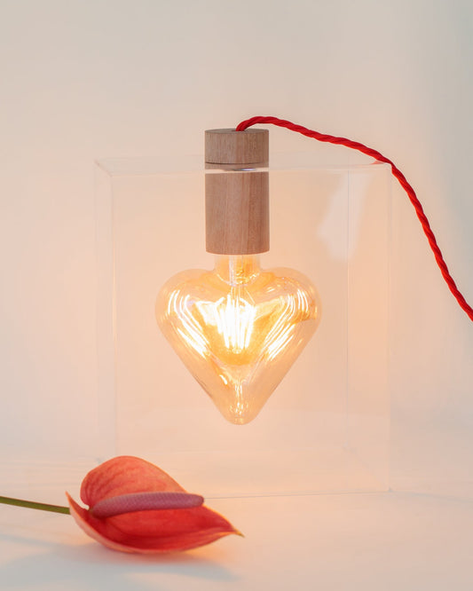 Luminária Coração Apertado (fio vermelho)