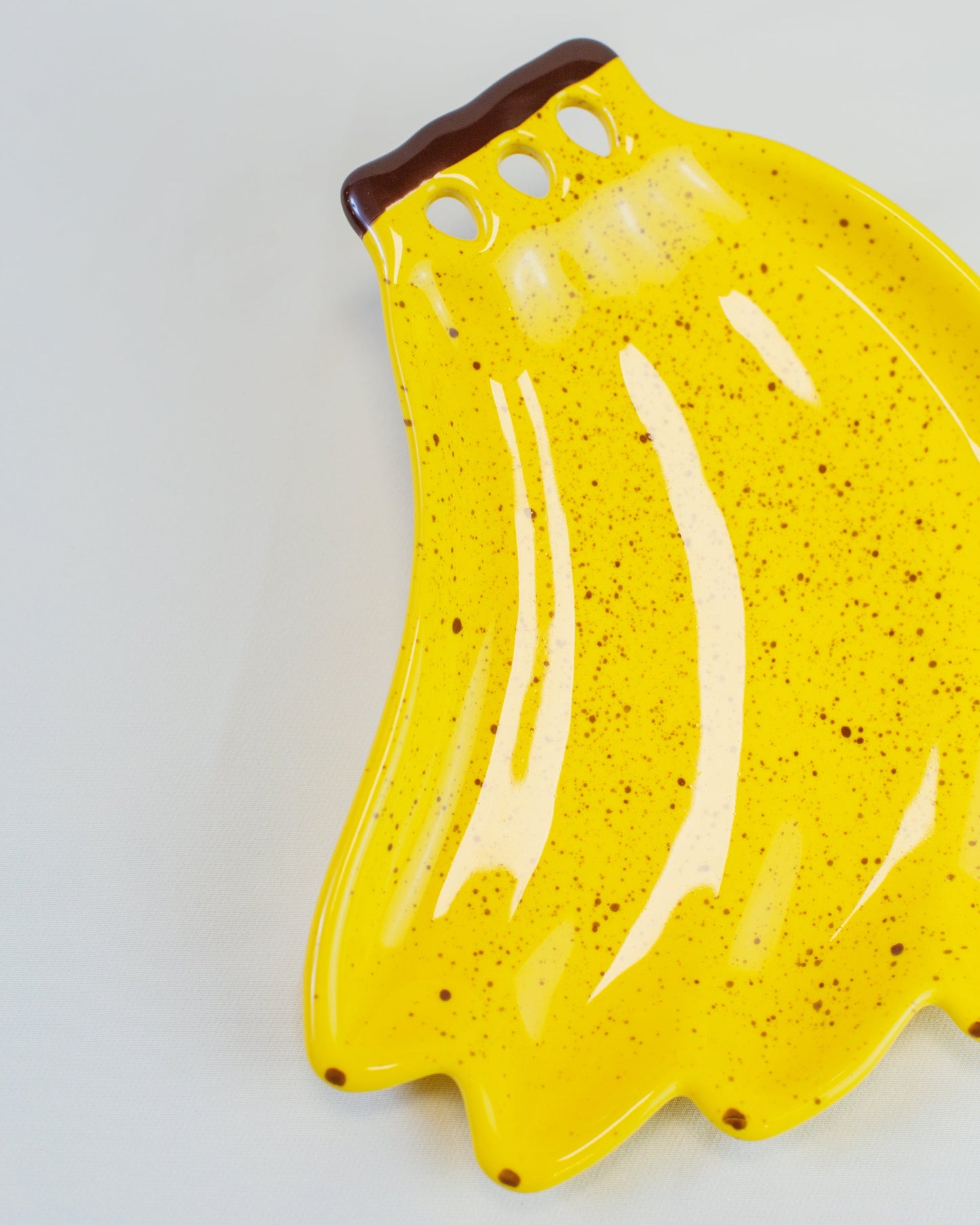 Bandeja banana em cerâmica