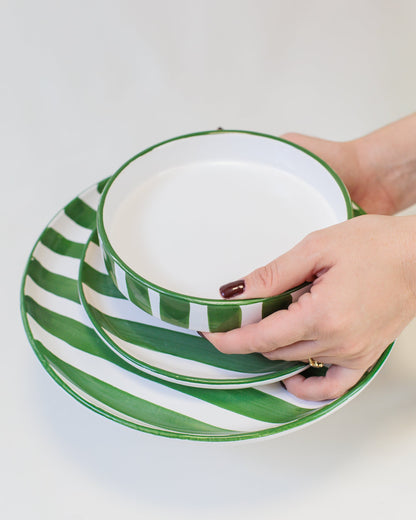 Prato redondo crisântemo listras verde em cerâmica