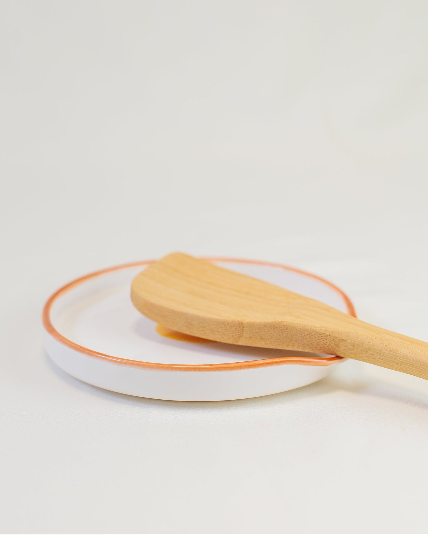 Descanso pra colher ovo em cerâmica