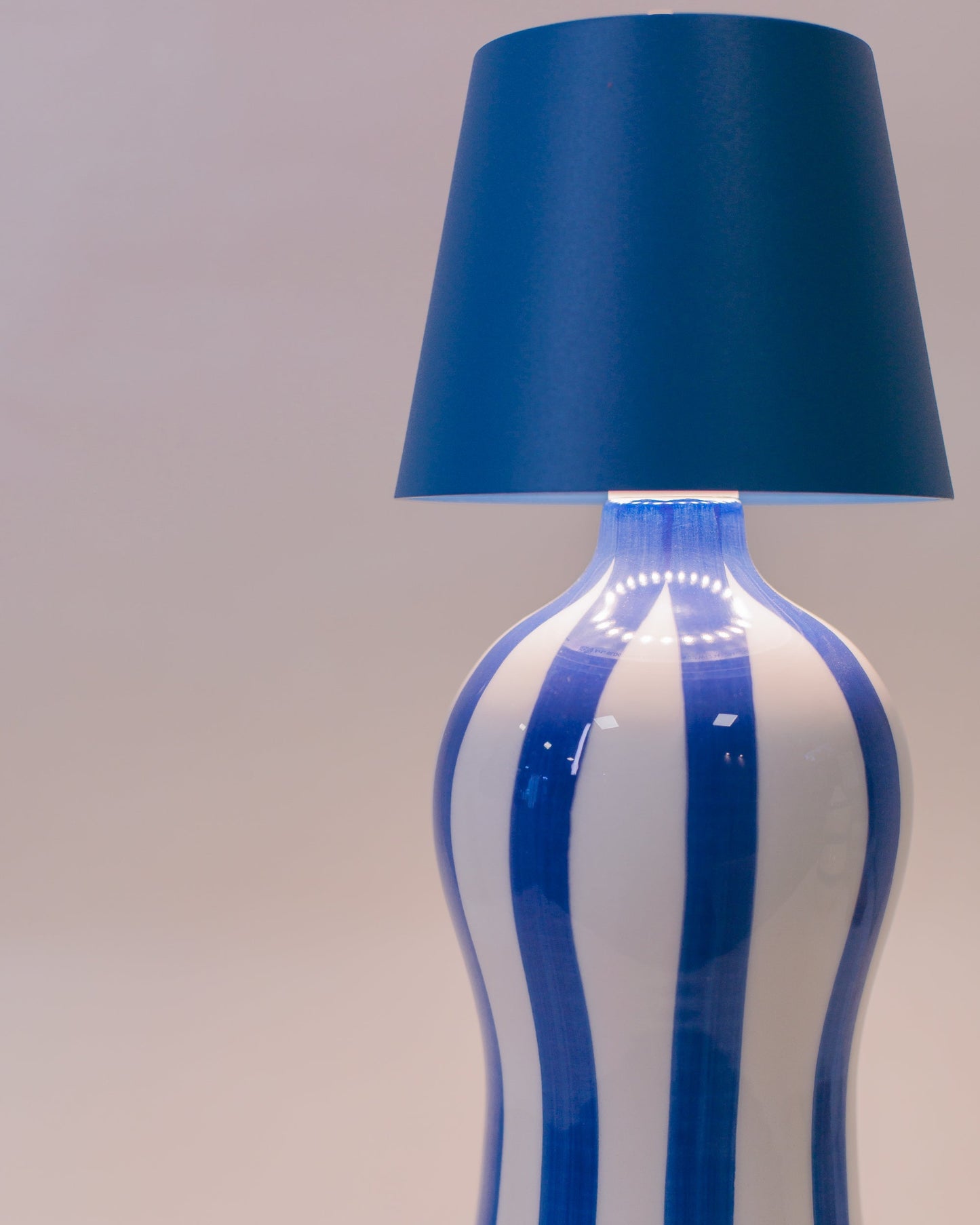 Luminária Poldina + Garrafa Lido Listras Azul