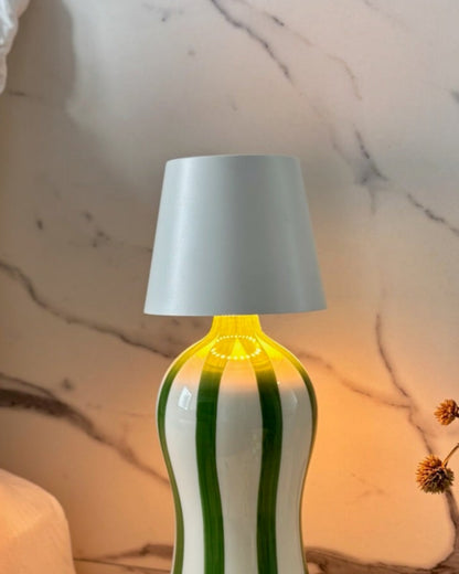 Luminária Poldina + Garrafa Lido Verde
