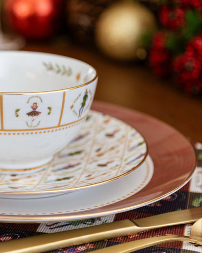 Prato Raso Xmas Ballet Vinho em Porcelana